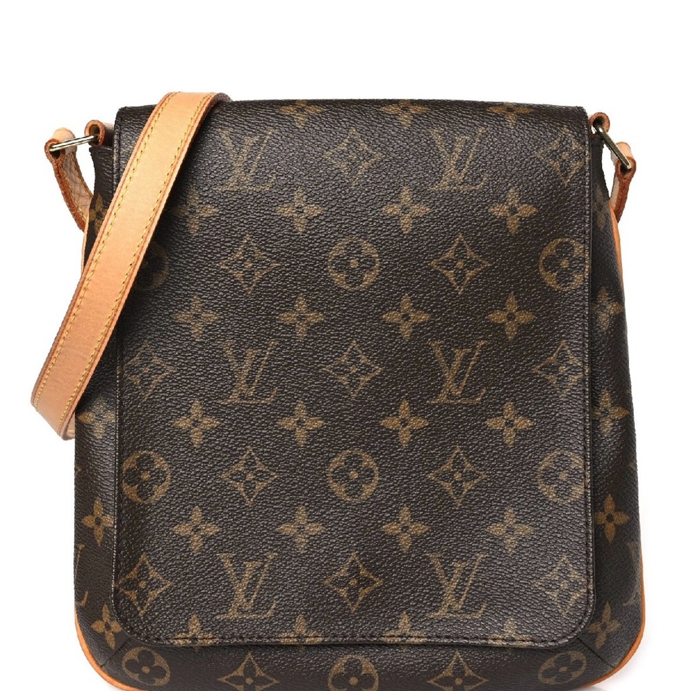 LOUIS VUITTON
Monogram Musette Salsa Long Strap